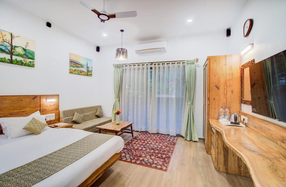 Bed, fireplace, air conditioner