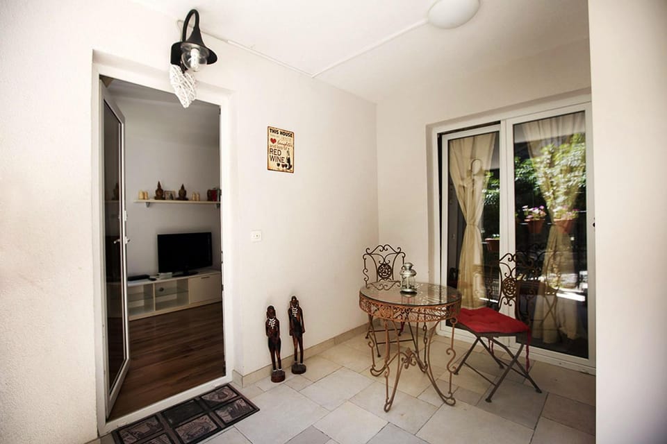 Property building, Balcony/Terrace