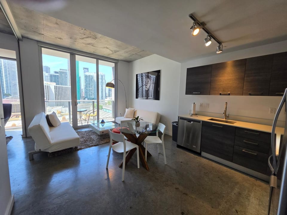 Kitchen or kitchenette, Living room, Dining area