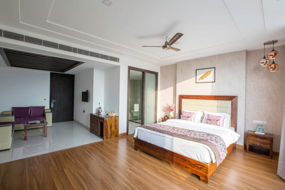 Shower, Toilet, Bathroom, Living room, Seating area, Bedroom