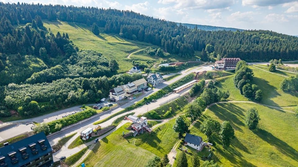 Neighbourhood, Natural landscape, Bird's eye view, Mountain view