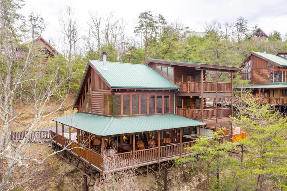 Misty Mountaintop #52 by Venture Smoky Mountains House in Sevier County