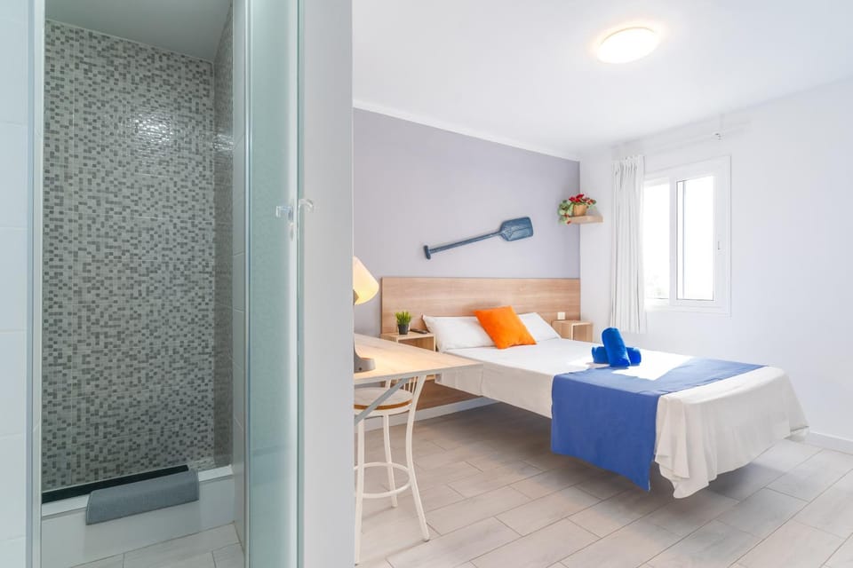 Bed, Bathroom
