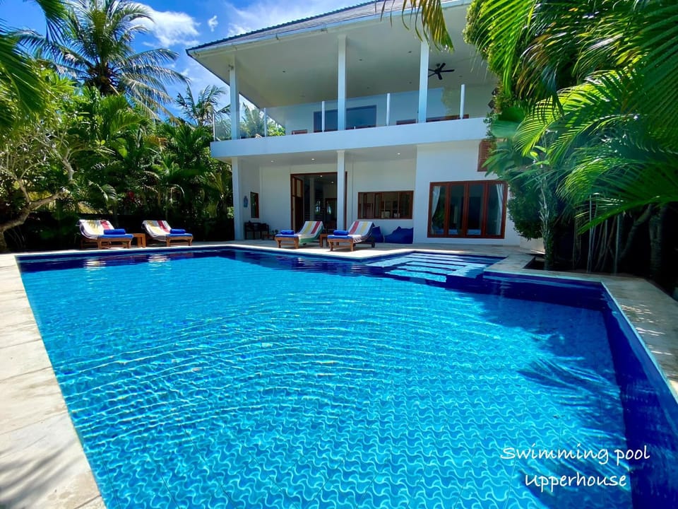 Property building, Balcony/Terrace, sunbed