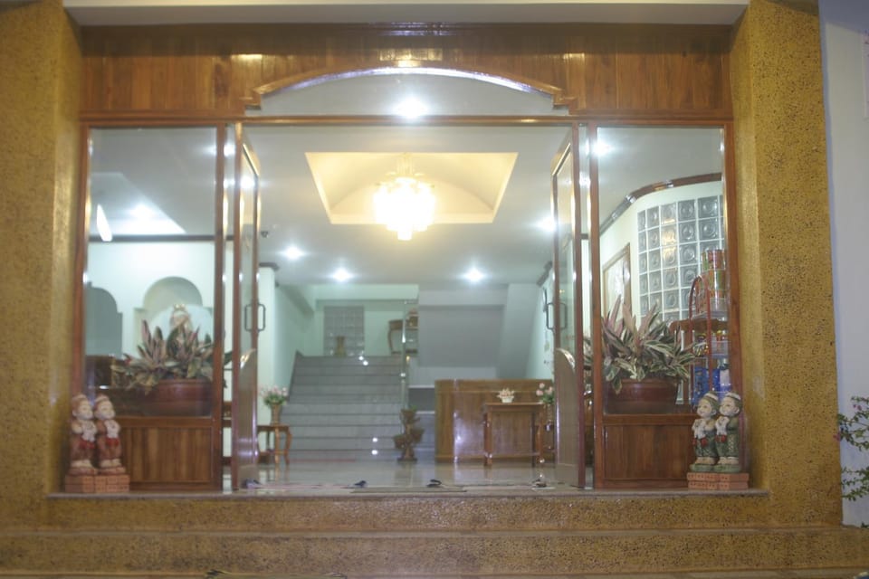 Facade/entrance, View (from property/room)