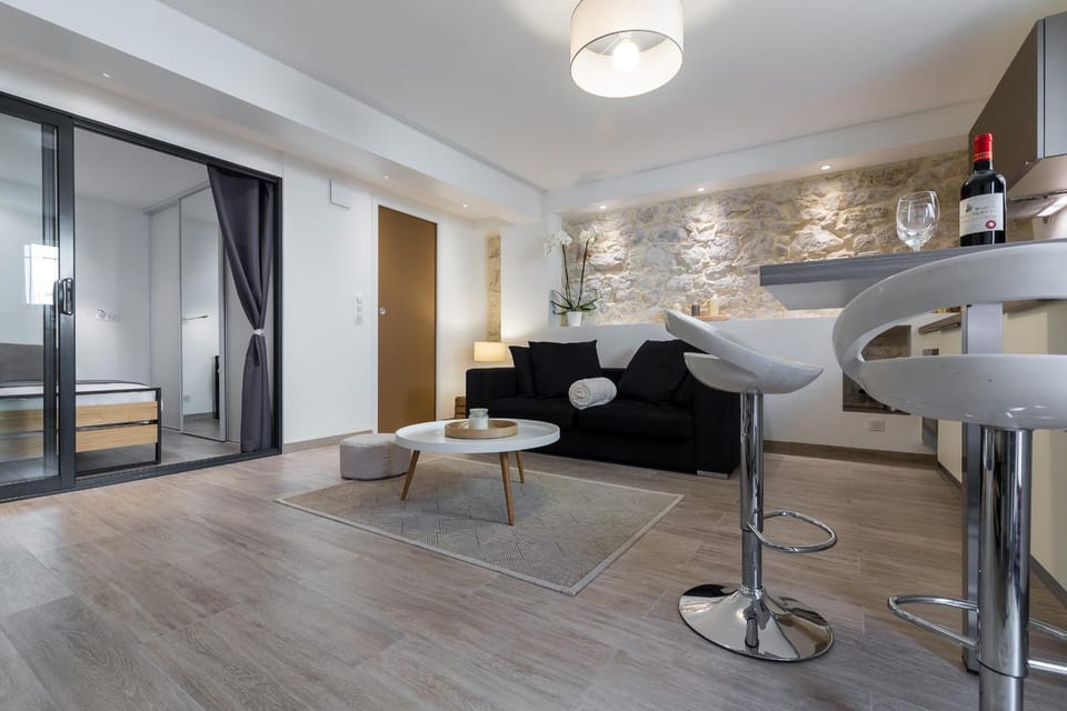 Living room, Dining area, Bedroom