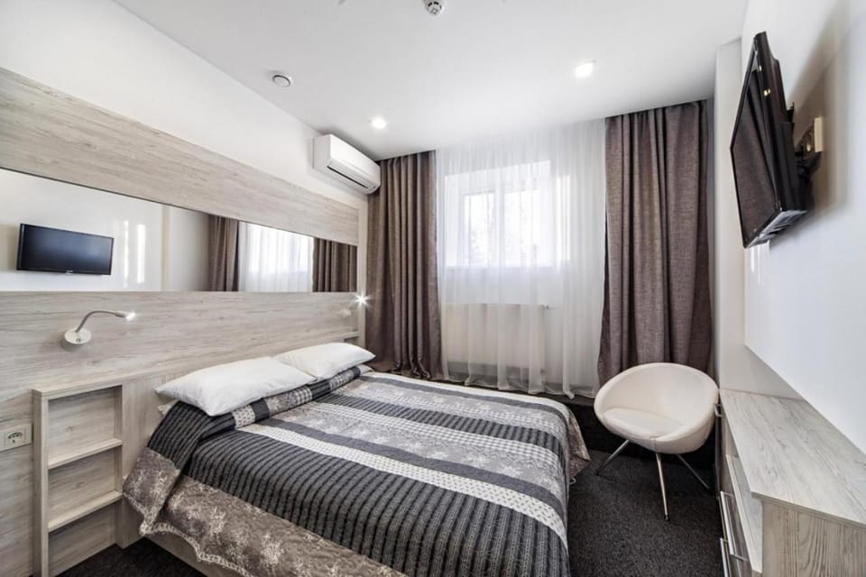 Bed, TV and multimedia, Photo of the whole room, Bedroom, Breakfast