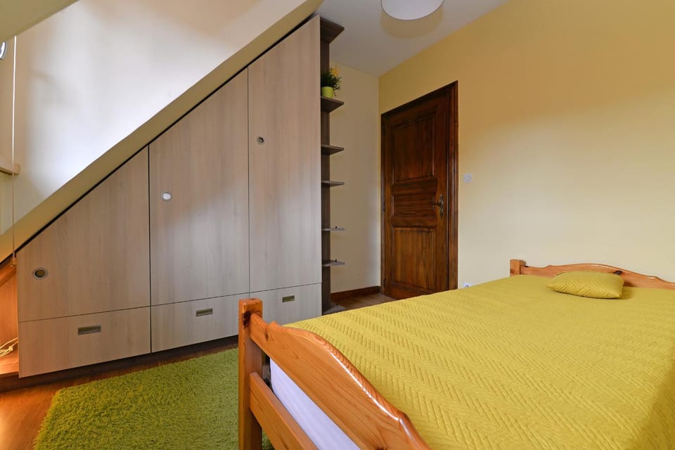 Bed, Photo of the whole room, Bedroom, wardrobe