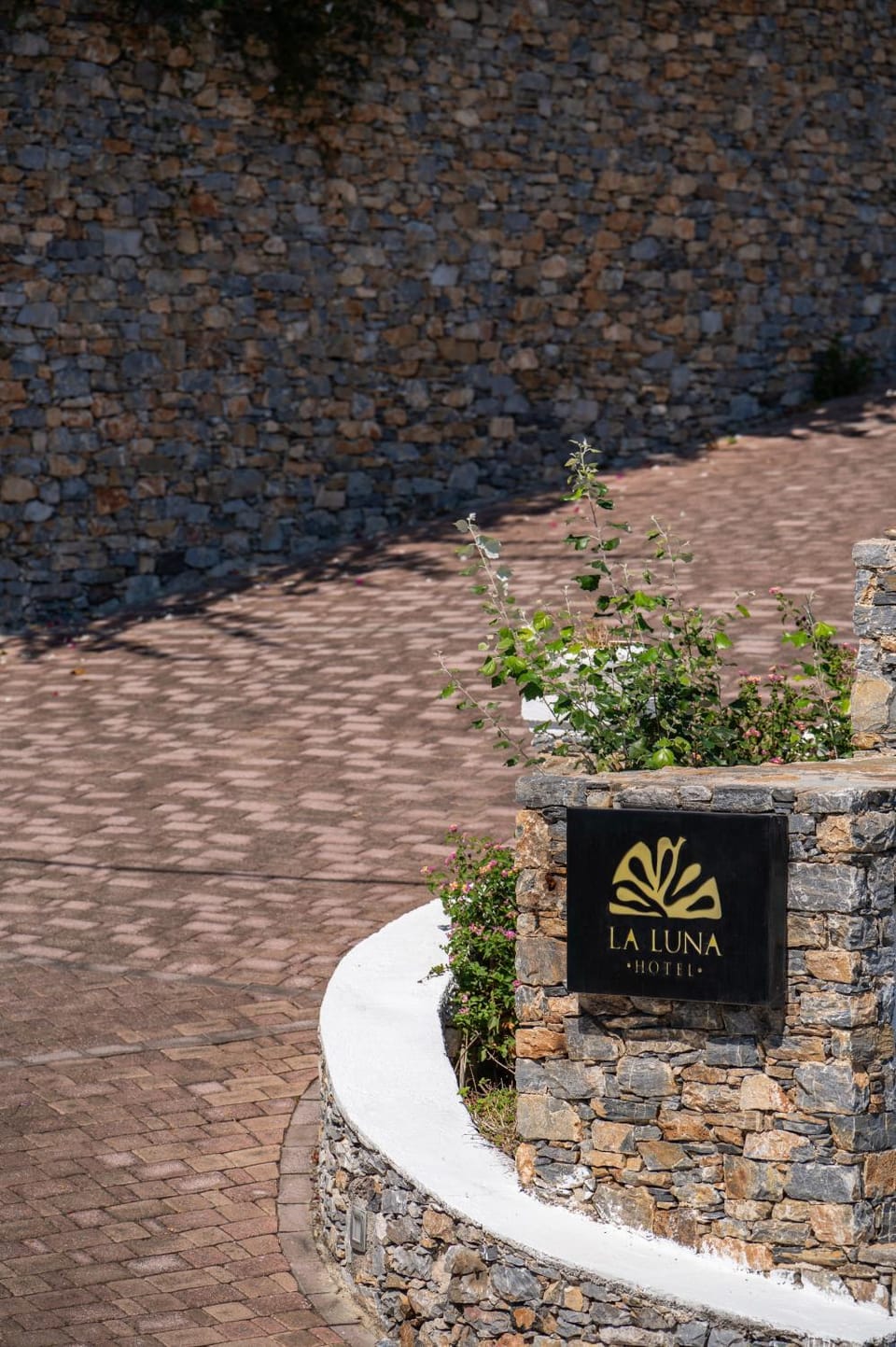 Facade/entrance, Property logo or sign