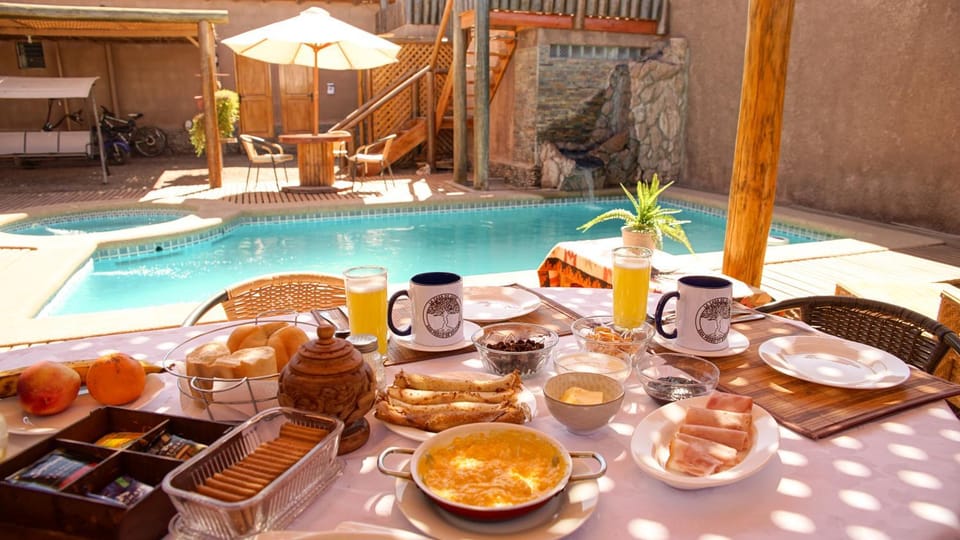 Patio, Food, Pool view, Swimming pool, Swimming pool, Breakfast, Drinks