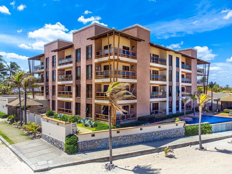 Property building, Garden, Swimming pool