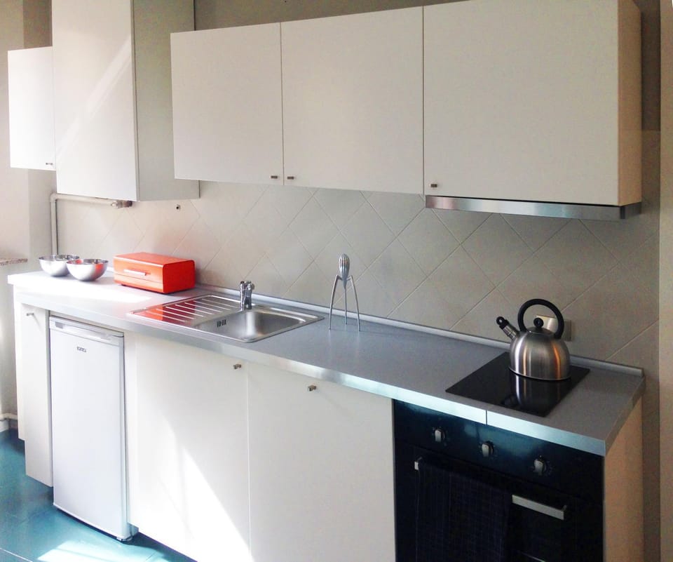 Kitchen or kitchenette, dishwasher, pet friendly, stove