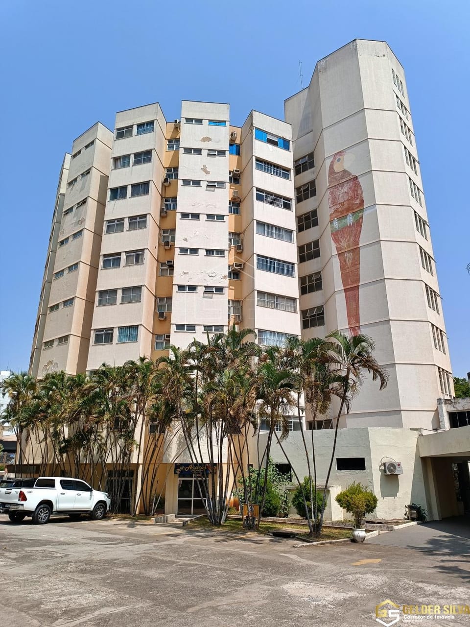Property building, Day, Location, Parking