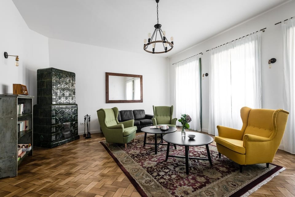 Communal lounge/ TV room