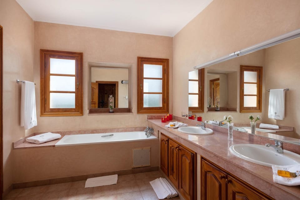Property building, Bathroom