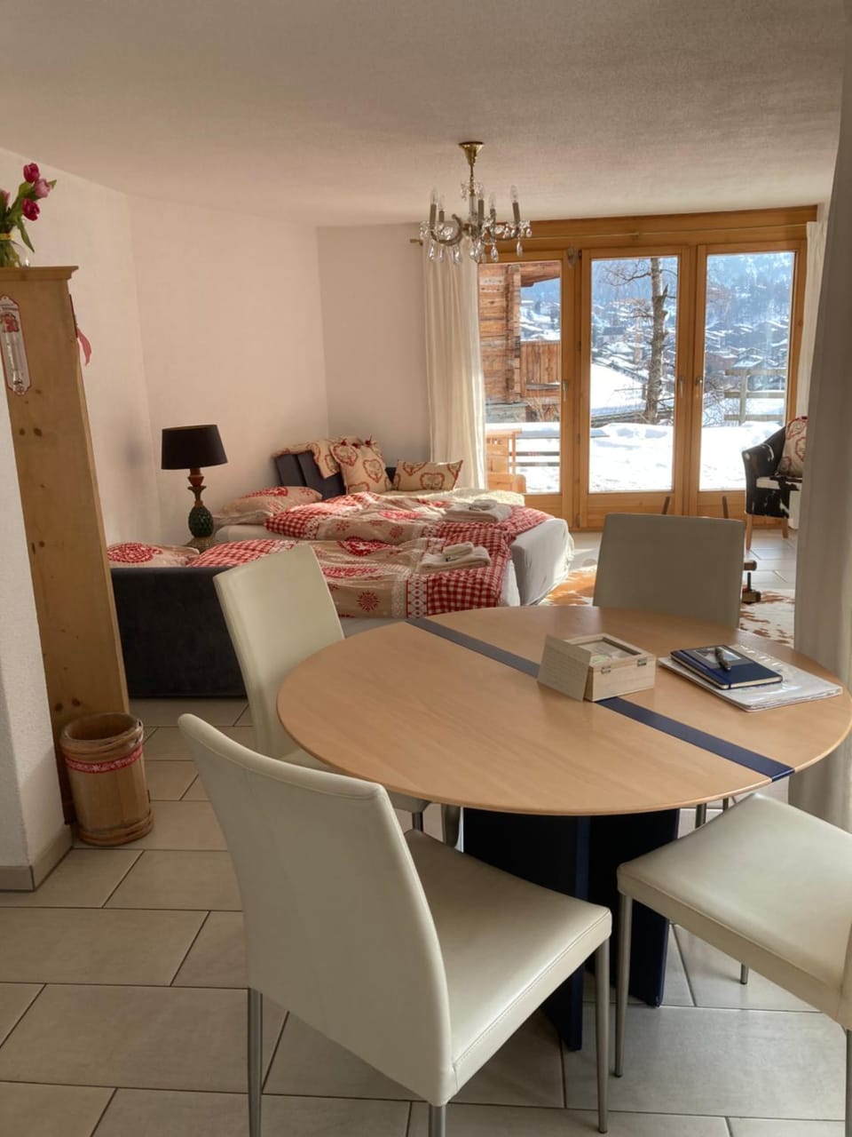Living room, Dining area