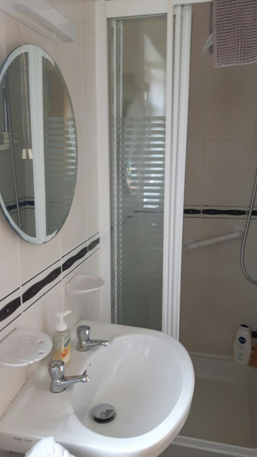 Scapaflow B&B Bed and Breakfast in County Limerick