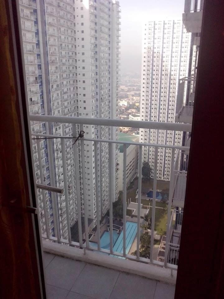 Condo At Shell Residences Apartment in Pasay
