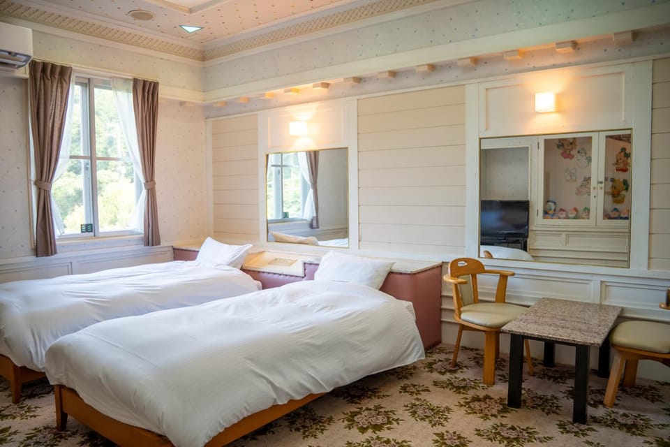 Bed, Photo of the whole room