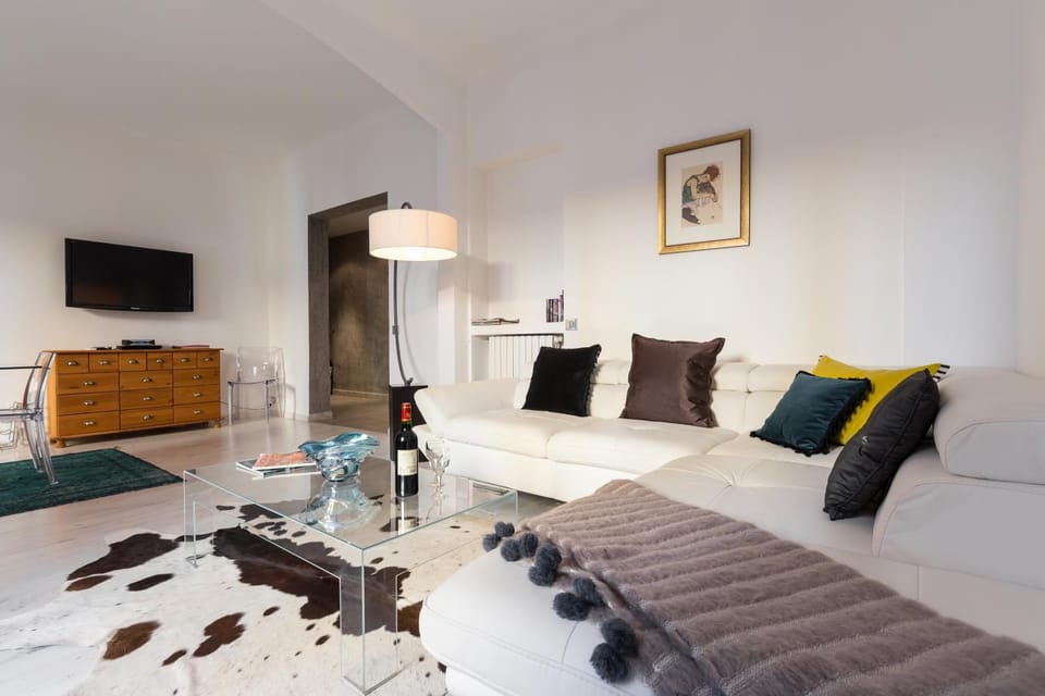 Living room, Decorative detail