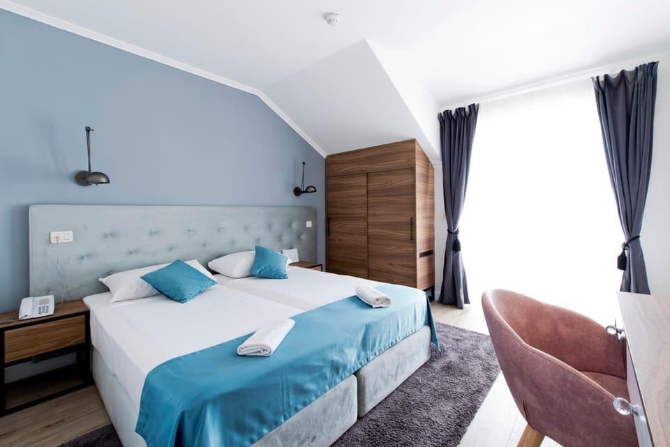 Bed, Balcony/Terrace, Bedroom