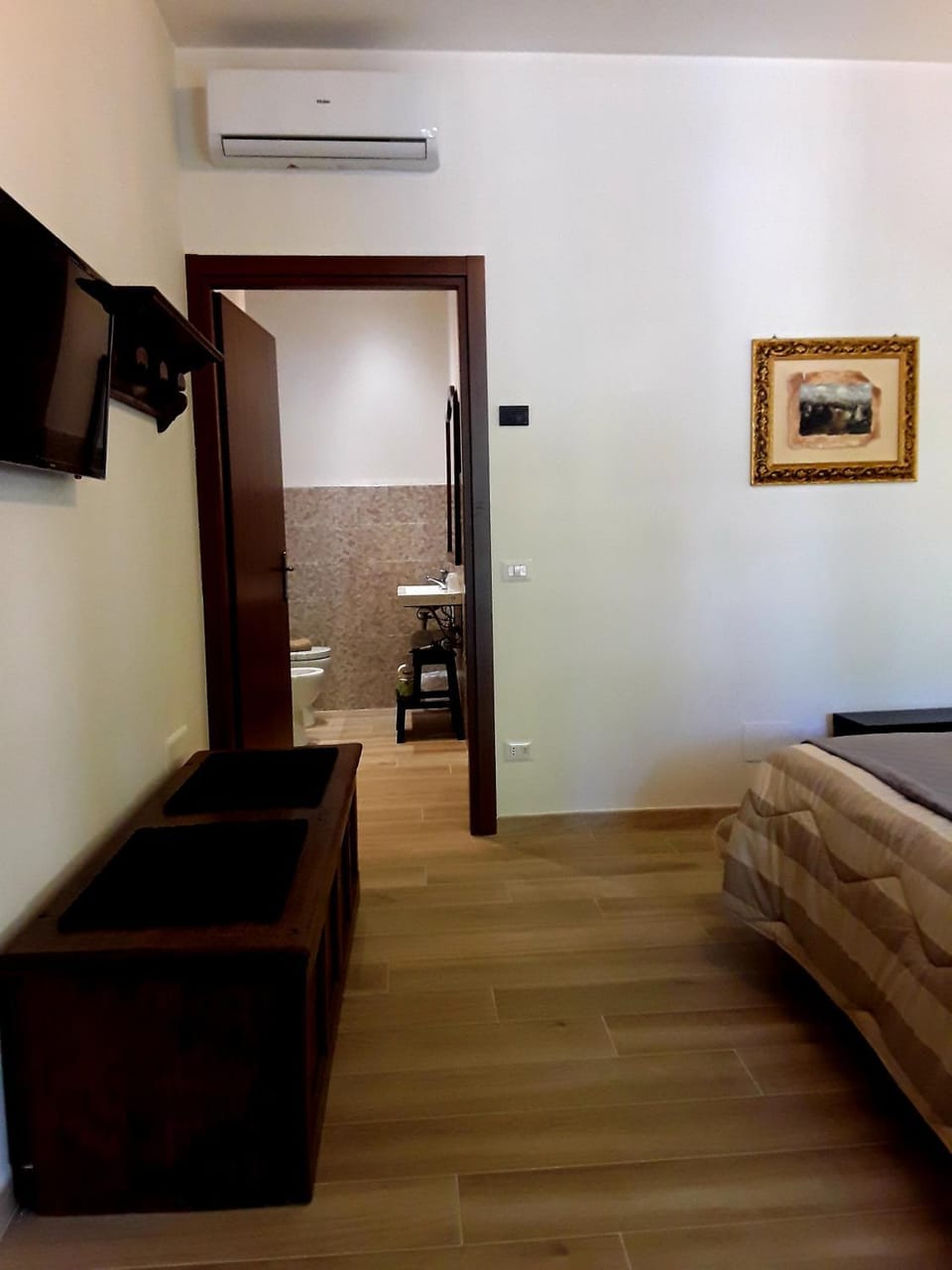Bathroom, Bedroom