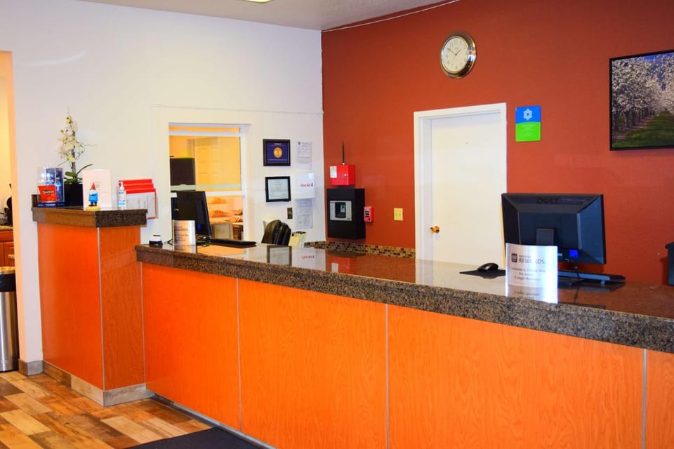 Lobby or reception, On site