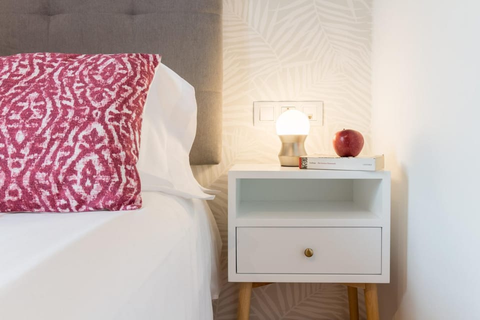 Bed, Photo of the whole room, Bedroom, hair dresser