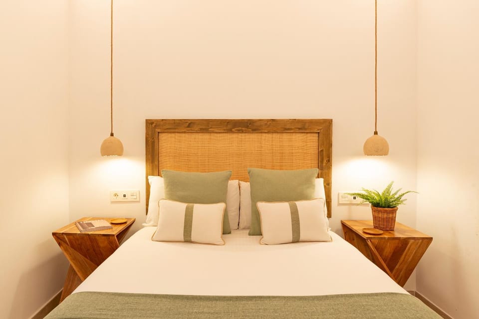 Bed, Photo of the whole room, Bedroom, hair dresser