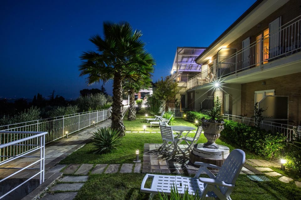 Night, Garden, Garden, Balcony/Terrace