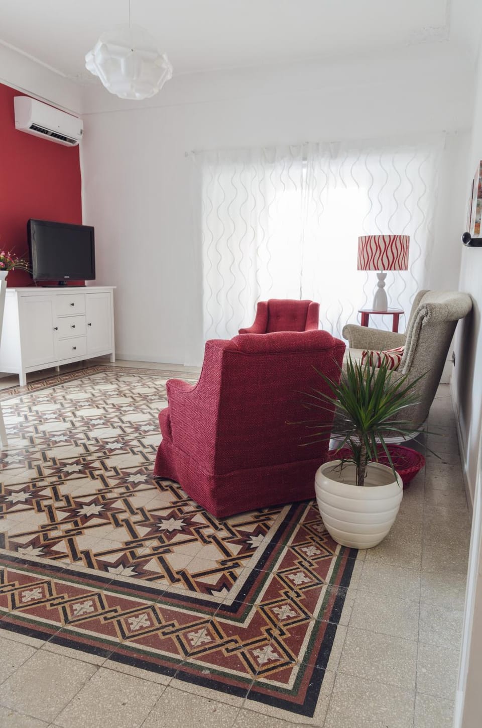 Communal lounge/ TV room