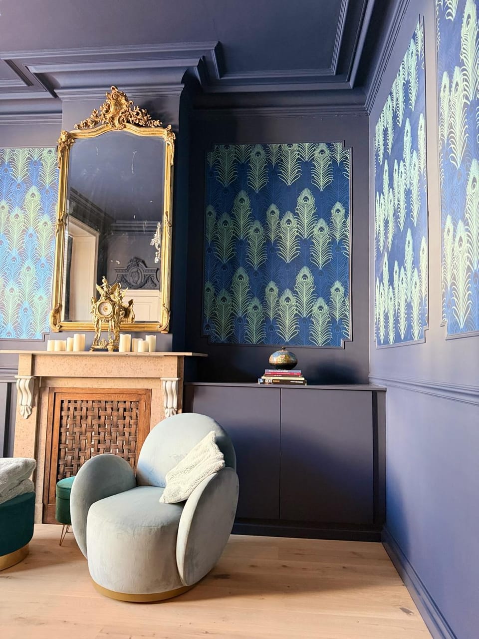 Seating area, Bedroom, VIP