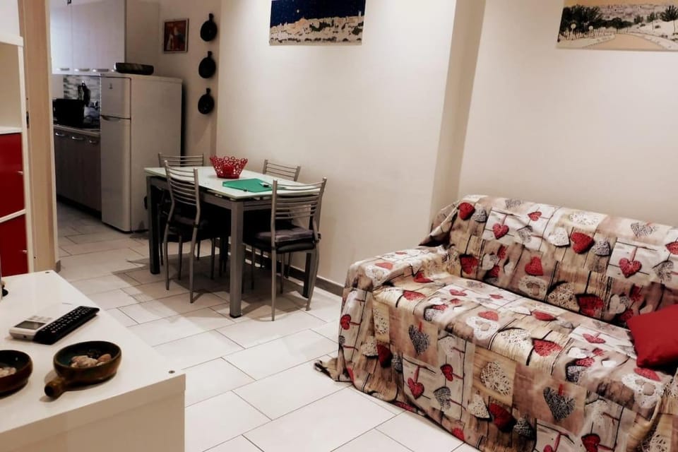 Kitchen or kitchenette, Living room, Photo of the whole room, Dining area