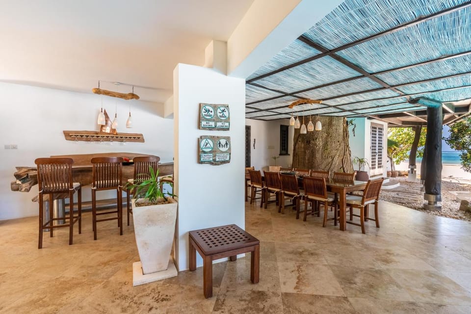 Patio, Lounge or bar, Dining area