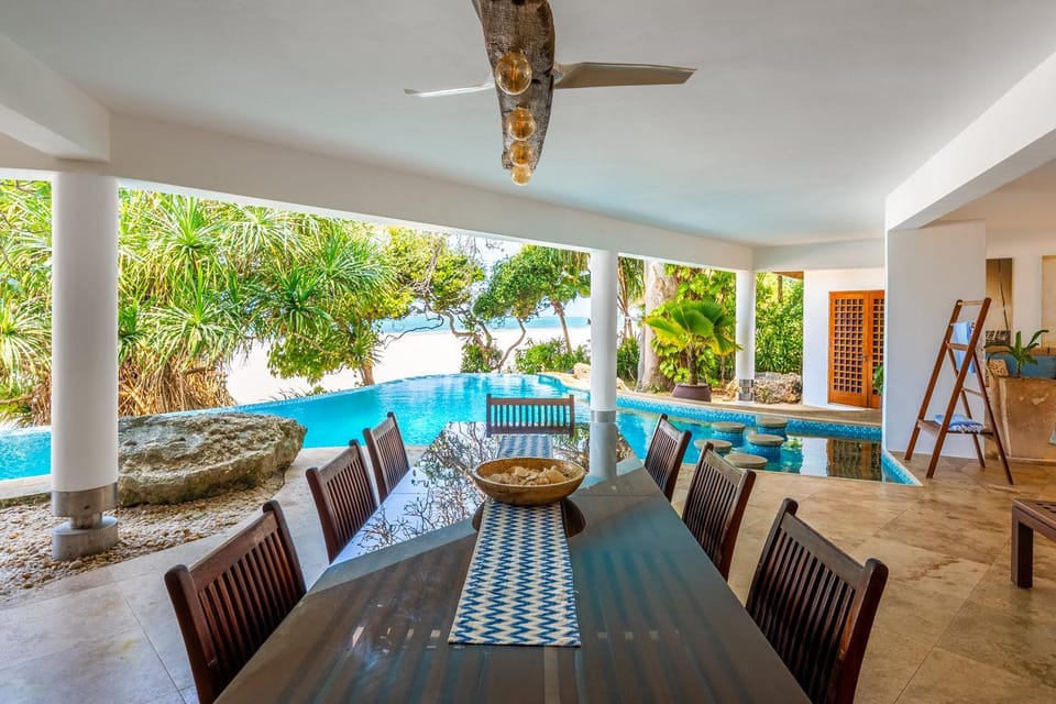 Tequila Sunrise Beach Villa-Diani Beach Villa in Kenya