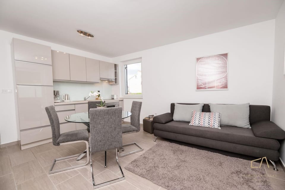 Kitchen or kitchenette, Living room, Dining area