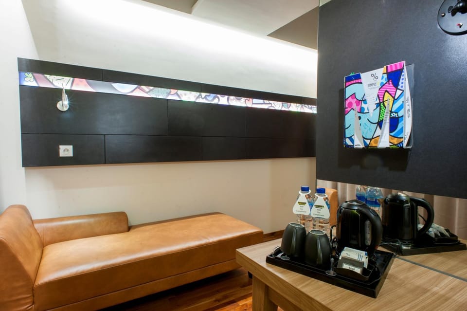 Living room, Street view, Non alcoholic drinks
