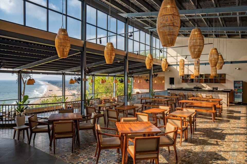 Restaurant/places to eat, Natural landscape, Sea view