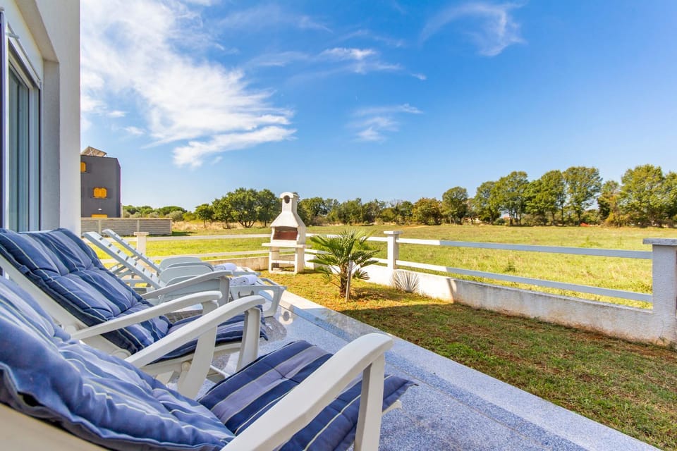 Patio, BBQ facilities, Balcony/Terrace
