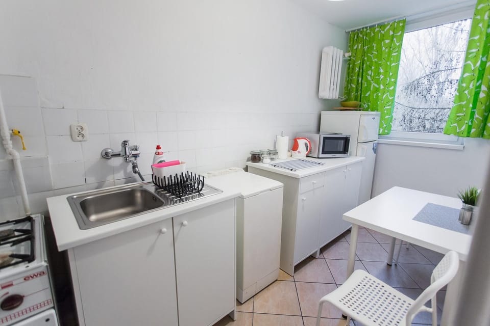 Coffee/tea facilities, Kitchen or kitchenette, Dining area