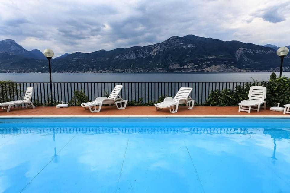 Mountain view, Pool view, Swimming pool