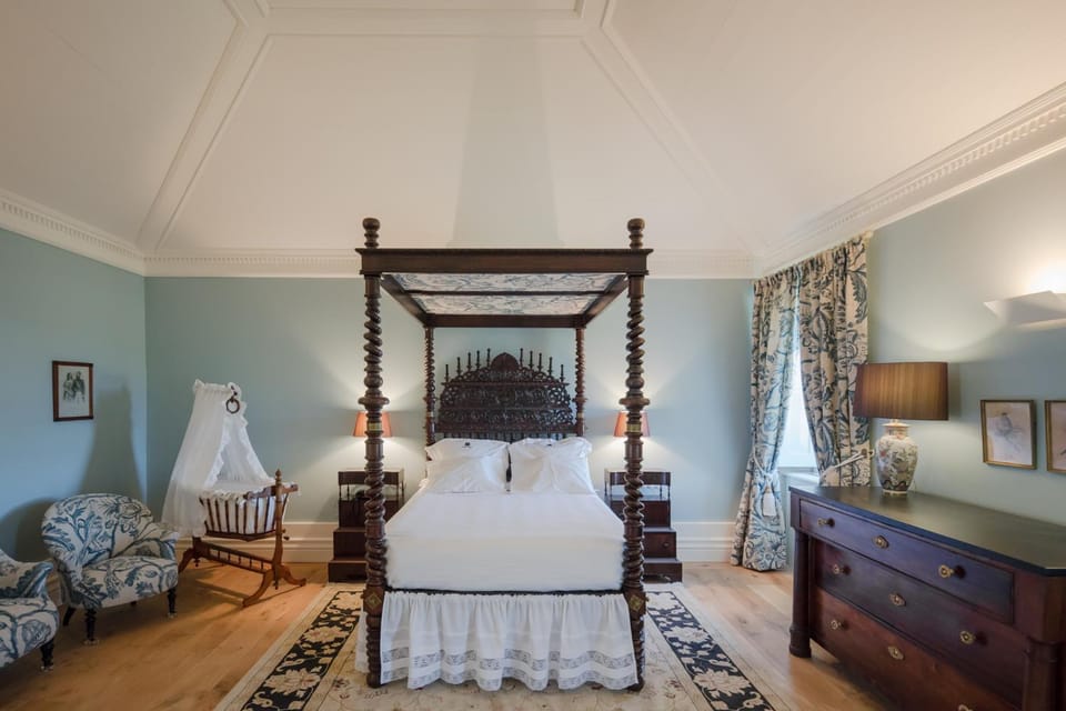 Seating area, Bedroom