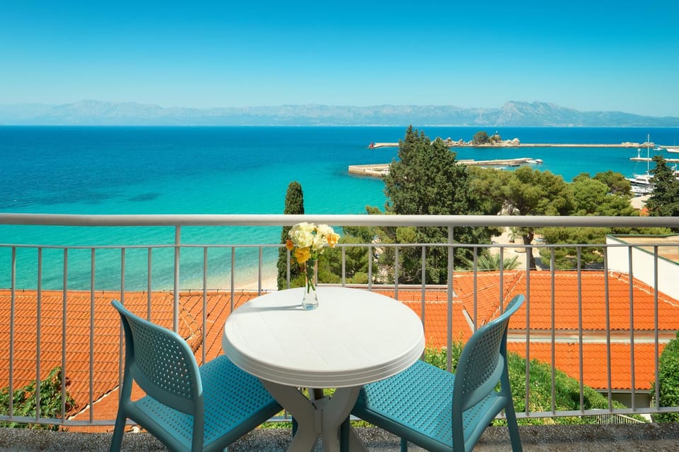 Day, View (from property/room), Balcony/Terrace, Seating area, Sea view