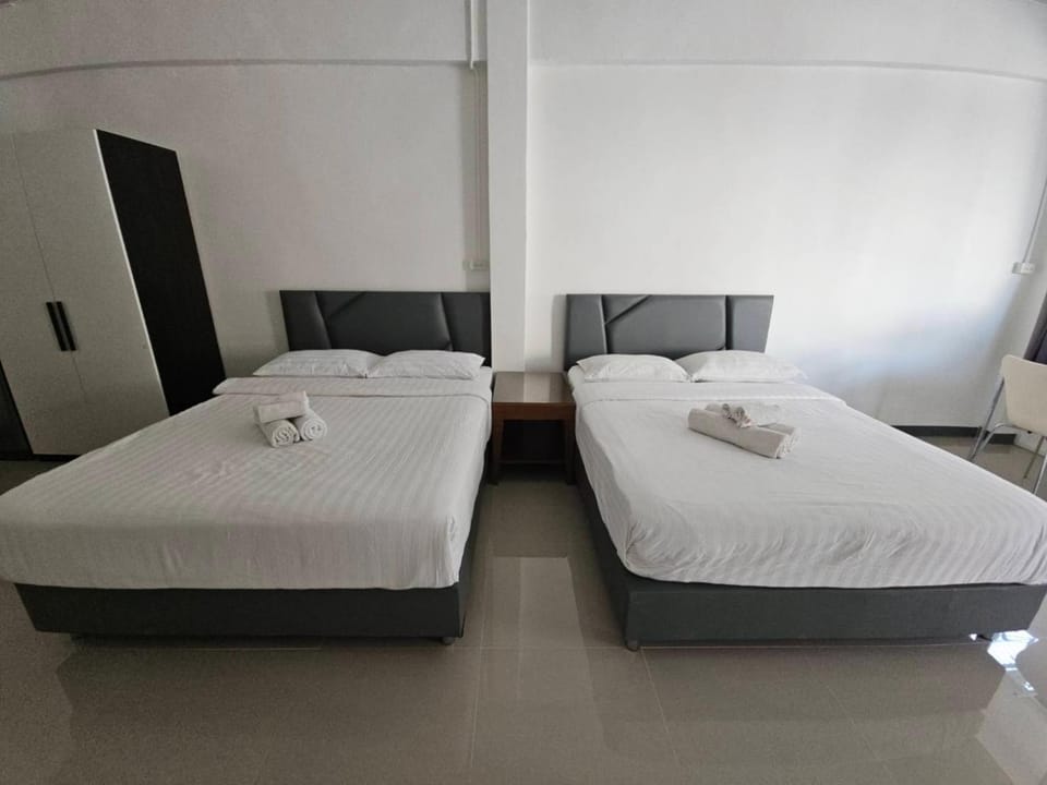 Loft 21 Apartment Romklao Motel in Bangkok