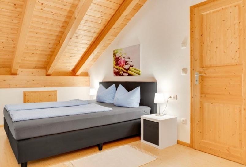 Ferienwohnung Bergblick für bis 13 oder 14 Personen mit 5 Schlafzimmer und 3 Bäder Apartment in Tyrol