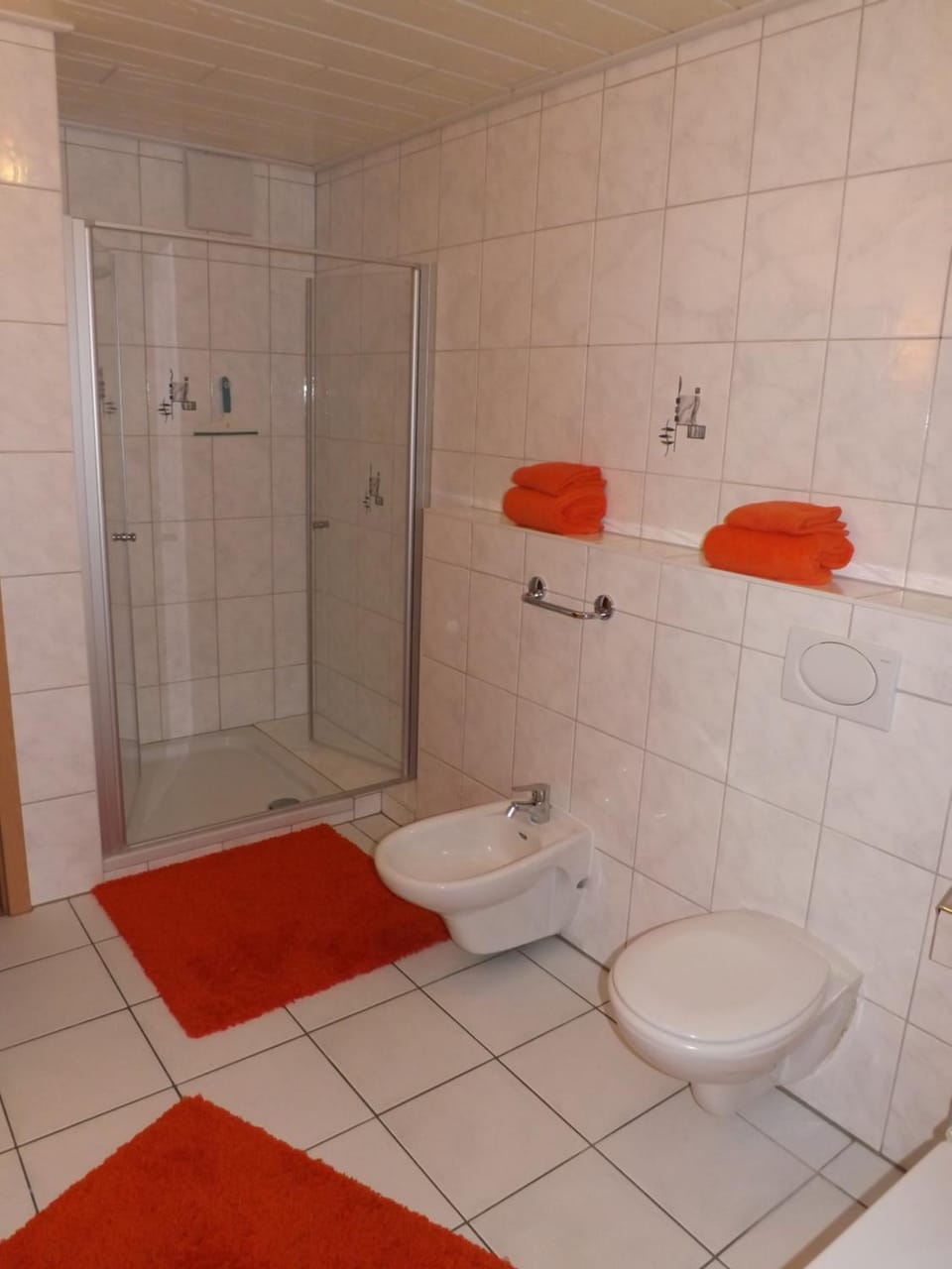 Bathroom, Photo of the whole room