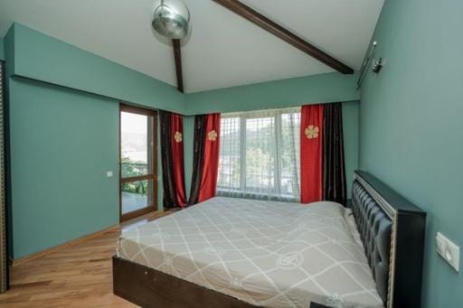 Villa Ananuri Bed and Breakfast in Georgia