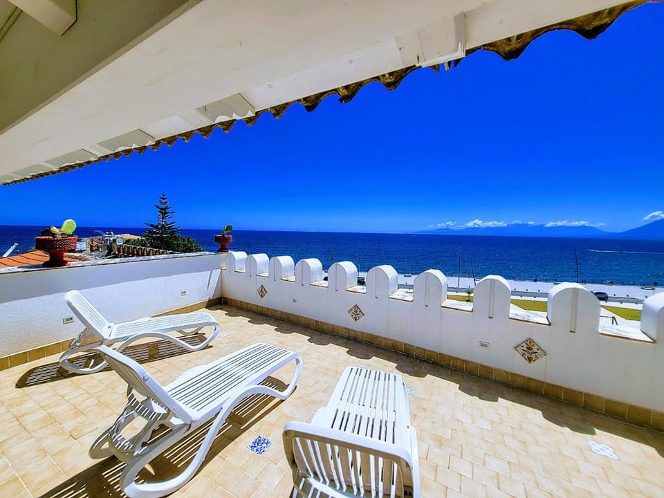 Day, Natural landscape, View (from property/room), Balcony/Terrace, Living room, Sea view