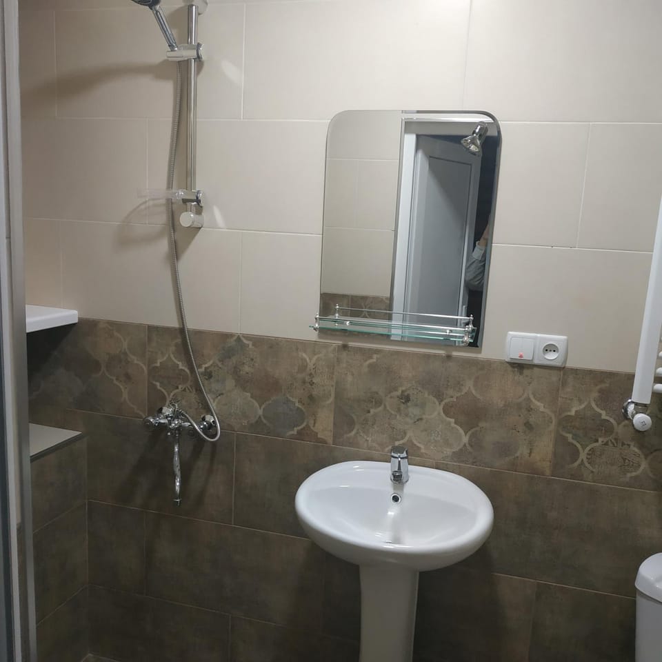 Shower, Toilet, Bathroom