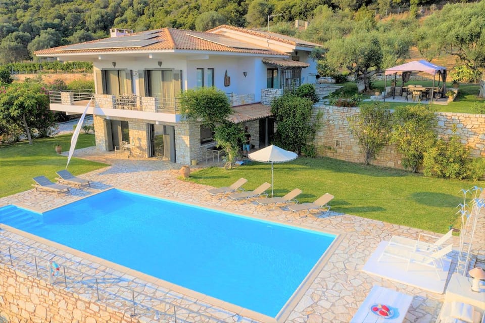 Villa Jasmine Villa in Greece